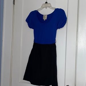 Blue and black short sleeve dress
